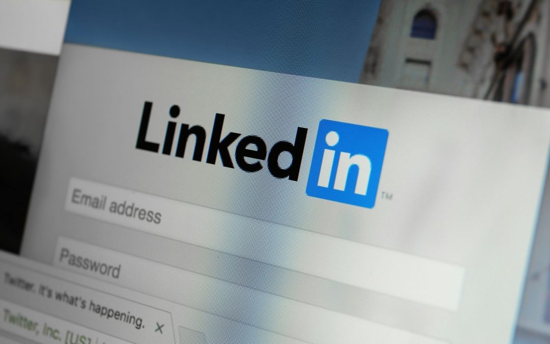8 Ways To Use LinkedIn Live To Engage And Grow Your Brand’s Community